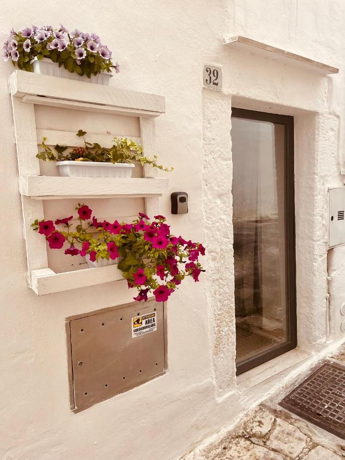 White Room Ostuni Exterior photo